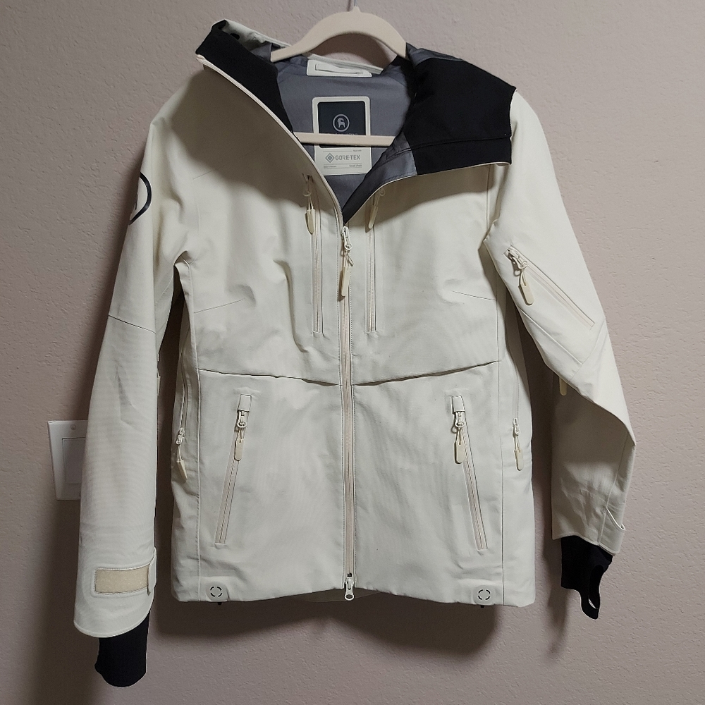 Backcountry off white Goretex ski/snowboard jacket